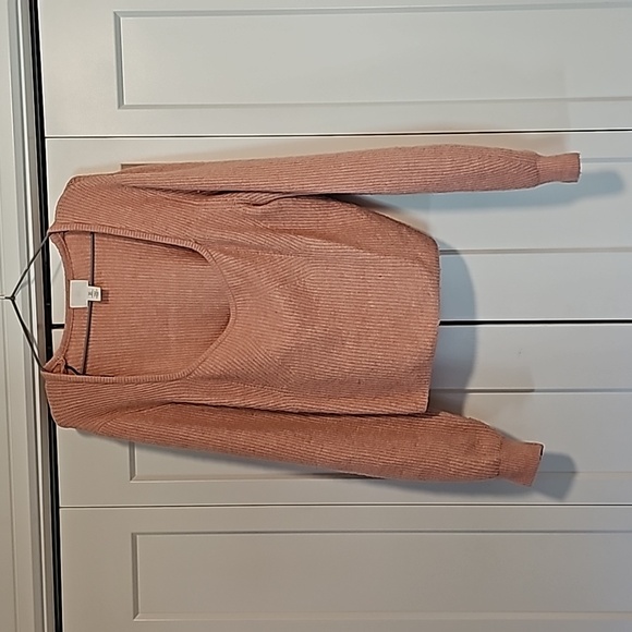 H & M salmon Sweater - Picture 1 of 2